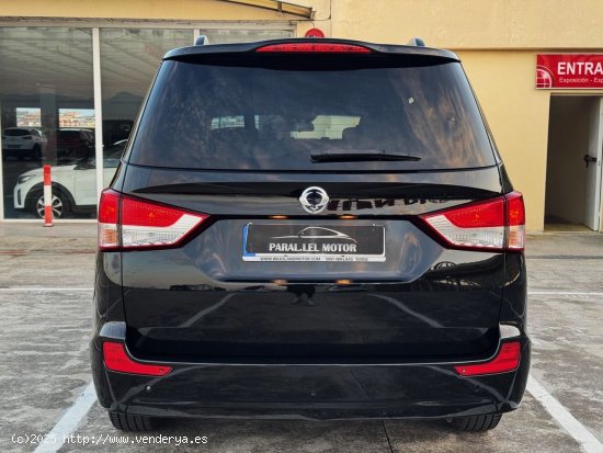 SsangYong Rodius 2.2 XDi LIMITED AUTO. con 7 PLAZAS, CUERO, PARKTRONIC... - El Prat de Llobregat