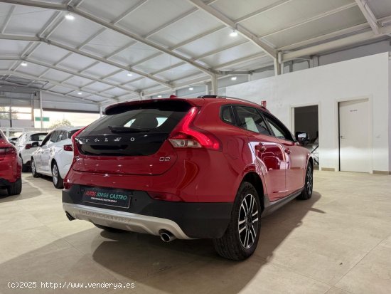 Volvo V40 CROSS COUNTRY 2.0 D2 Plus 120CV - Utrera