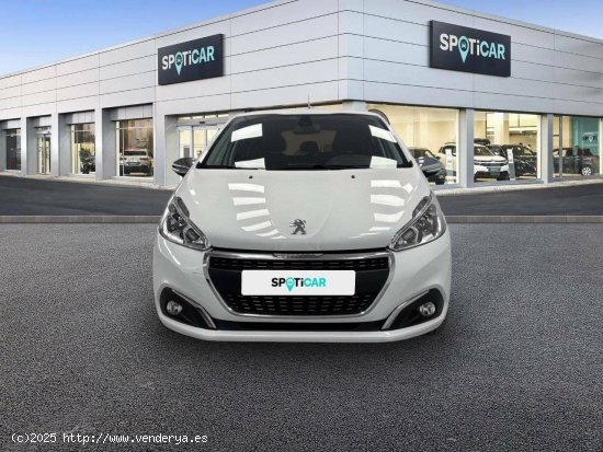 Peugeot 208  5P  1.2L PureTech EAT6 81KW (110CV Allure - FINESTRAT