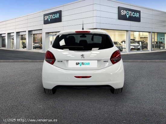 Peugeot 208  5P  1.2L PureTech EAT6 81KW (110CV Allure - FINESTRAT