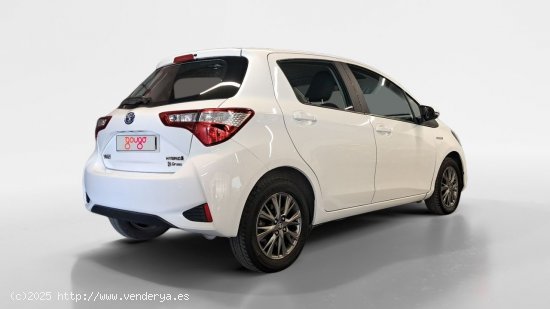 Toyota Yaris BERLINA CON PORTON 1.5 VVT-I HYBRID ACTIVE AUTO 100 5P - Torrevieja