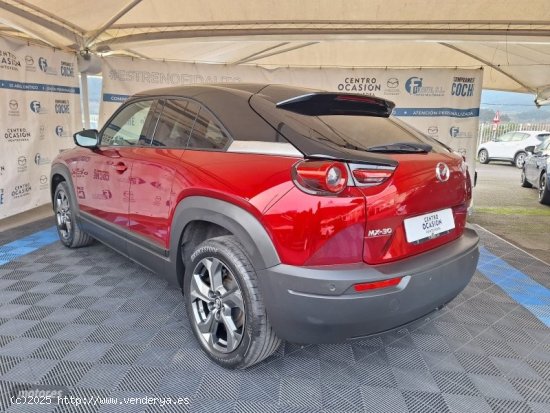 Mazda MX-30 EV 143CV MAKOTO MODERN CONFIDENCE 5P de 2023 con 13.100 Km por 23.900 EUR. en Pontevedra