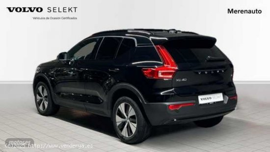 Volvo XC40 2.0 B3 PLUS DARK AUTO 163 CV de 2023 con 25.765 Km por 41.500 EUR. en A Coruna