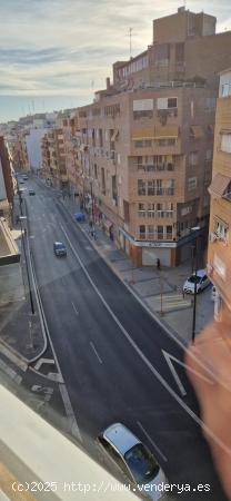 REF.- 73 - Piso en venta en Carolinas Altas – Alicante - ALICANTE