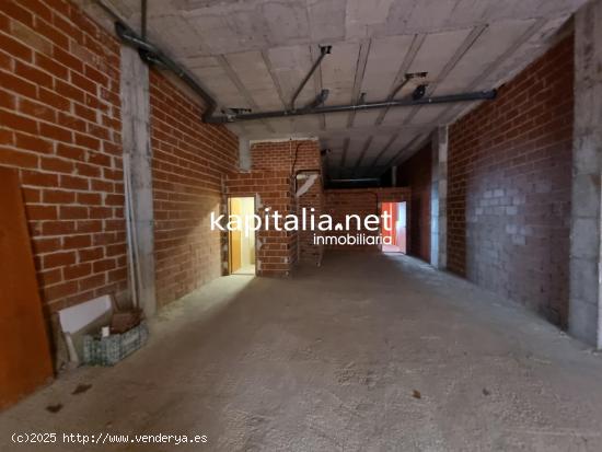 Local comercial en alquiler en Ontinyent - VALENCIA