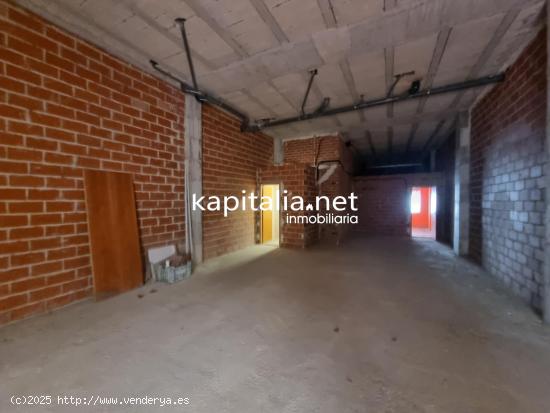 Local comercial en alquiler en Ontinyent - VALENCIA