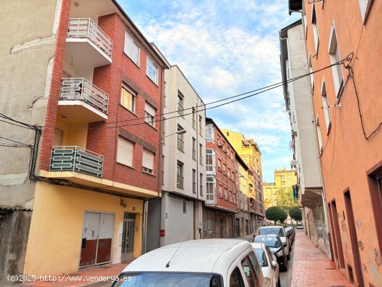 VENTA DE EDIFICIO EN FLORES DEL SIL - LEON