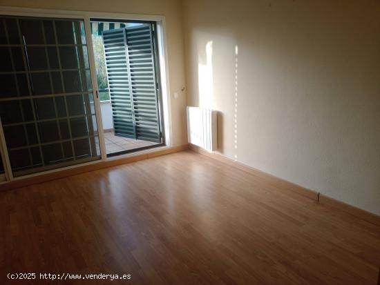 Apartamento en Urbanización Campo de Golf - BADAJOZ