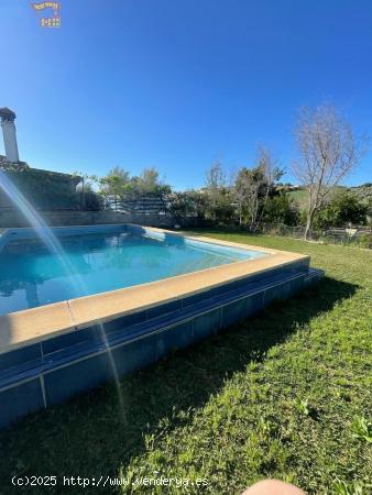 SE VENDE CASA DE CAMPO CON TERRENO EN ZONA DE LA VENTA EL PAVO - CADIZ