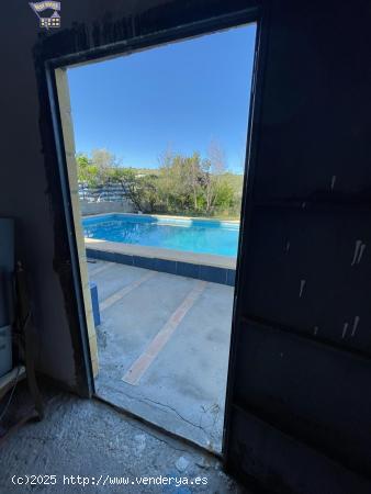 SE VENDE CASA DE CAMPO CON TERRENO EN ZONA DE LA VENTA EL PAVO - CADIZ