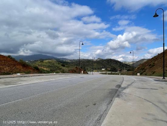 SE VENDE PARCELAS INDUSTRIALES POLIGONO LA TORRE - MALAGA