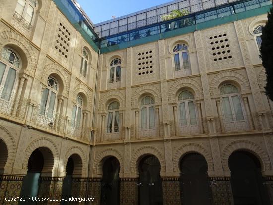 PISO DE 4 DORMITORIOS Y 3 BAÑOS CON 2 PLAZAS DE GARAJE EN EL MISMO EDIFICIO EN CENTRO DE CARTAGENA 