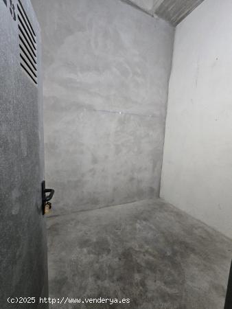 SE VENDE PLAZA DE PARKING CON TRASTERO, ZONA EMILIO ORTUÑO., - ALICANTE