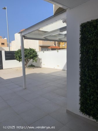 Dúplex en venta en Santa Lucía de Tirajana (Las Palmas)