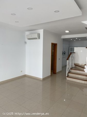 Dúplex en venta en Santa Lucía de Tirajana (Las Palmas)