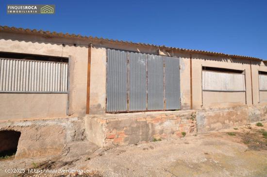 En Alquiler Granja en la Zona de Johnny Montañes, de 800 m2 para almacenaje - TARRAGONA