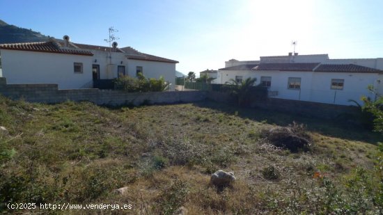 Parcela en venta en Alcalalí (Alicante)