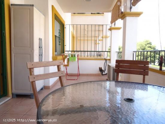 ¡¡ ALQUILER TEMPORAL , Coqueto piso de 2 habitaciones con terraza y piscina en mar de Cristal. - M