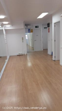 ALQUILER DE LOCAL COMERCIAL ZONA ENSANCHE EN ENTREPLANTA - ALICANTE