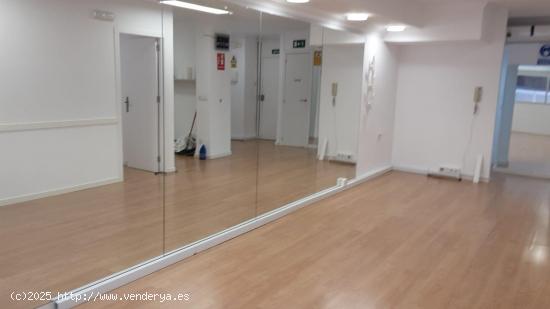 ALQUILER DE LOCAL COMERCIAL ZONA ENSANCHE EN ENTREPLANTA - ALICANTE