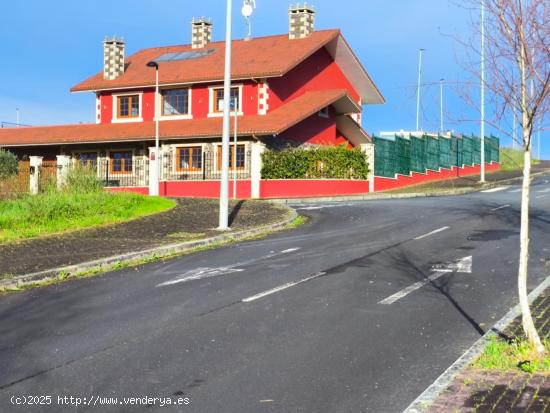 Magnífico terreno urbanizable de 877 metros en Miño, A Coruña - A CORUÑA