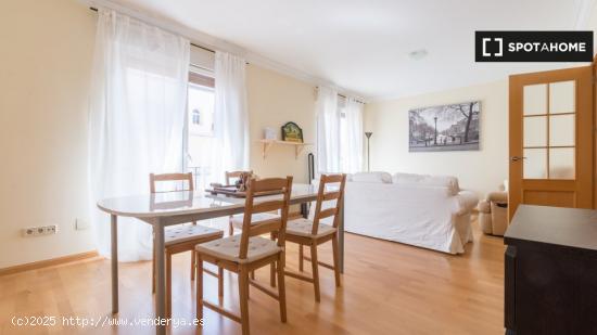 Apartamento de 3 dormitorios en alquiler en Moncloa - MADRID