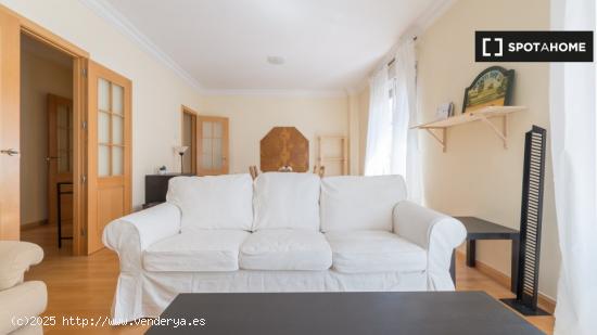 Apartamento de 3 dormitorios en alquiler en Moncloa - MADRID