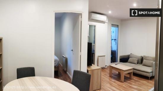 Apartamento de 2 dormitorios en alquiler en Sants - BARCELONA