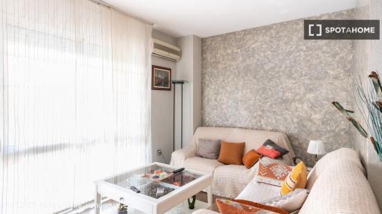 Precioso piso con espectacular terraza privada en zona céntrica de Barcelona - BARCELONA