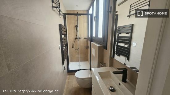 Piso entero de 4 habitaciones en barcelona. - BARCELONA