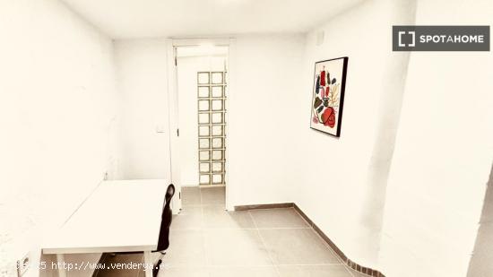 Apartamento entero de 1 dormitorio en València - VALENCIA