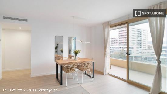 Apartamento moderno frente al Canal Marítimo con plaza de parking - BARCELONA