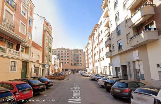 ALQUILER PLAZA GARAJE EN CALLE MANUEL SALDAÑA ZONA MARÍA AUXILIADORA - BADAJOZ