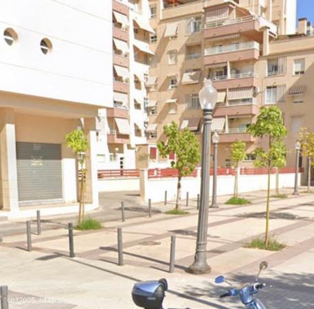  ¡Oportunidad única en Elche! 6 plazas de garaje con muy buena ubicación - ALICANTE 