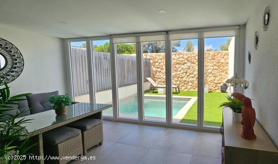 Casa adosada con piscina privada y terraza con jardín en Marratxi - BALEARES