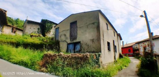 CUADRA A 1,5 KM DE LA PLAYA DE VEGA - ASTURIAS