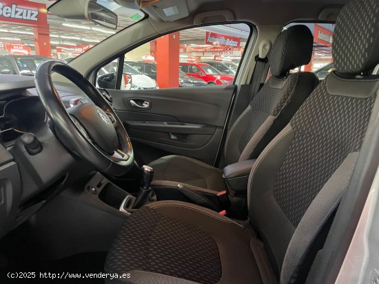 Renault Captur 5 AÑOS GARANTÍA - El Prat de Llobregat