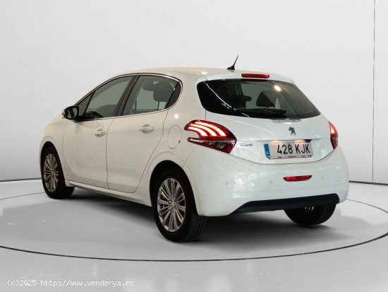 Peugeot 208 Allure - Manresa