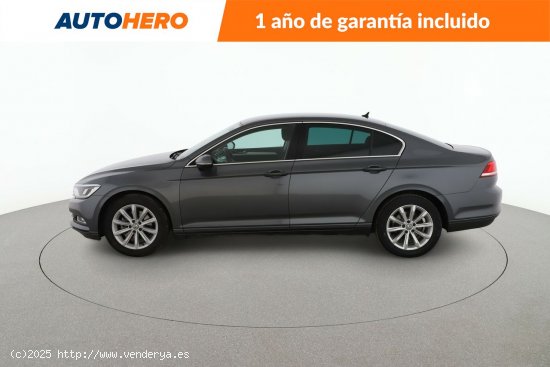 Volkswagen Passat 2.0 TDI Advance BlueMotion - 