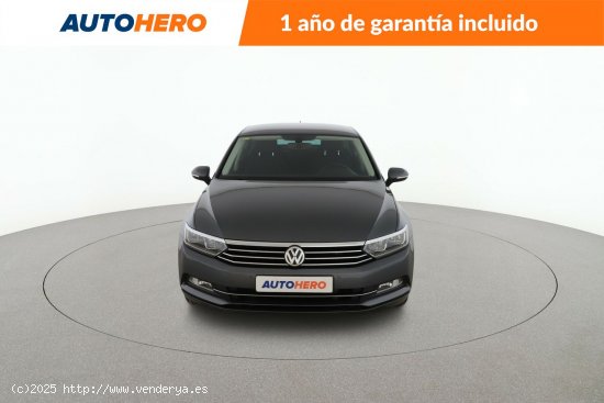 Volkswagen Passat 2.0 TDI Advance BlueMotion - 