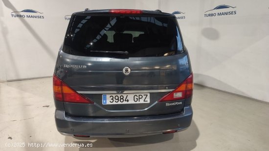 SsangYong Rodius 270Xdi Limited Auto - QUART DE POBLET