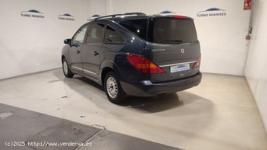 SsangYong Rodius 270Xdi Limited Auto - QUART DE POBLET