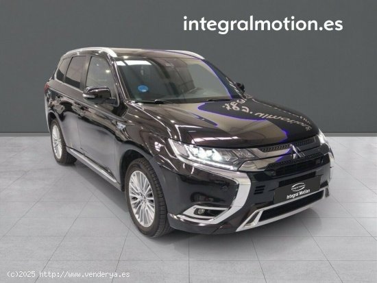 Mitsubishi Outlander 2.4 PHEV Kaiteki Auto 4WD - 