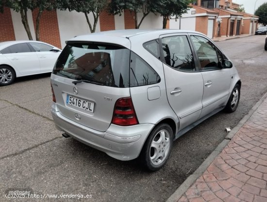 Mercedes Clase A A 170 Cdi 90 cv Avantgarde de 2003 con 195.000 Km por 3.900 EUR. en Madrid