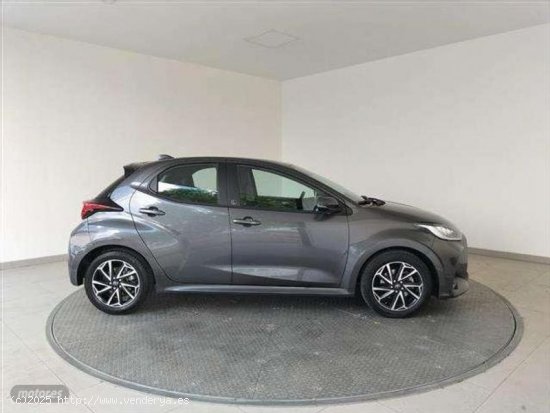 Toyota Yaris 120h 1.5 Style de 2022 con 76.474 Km por 20.700 EUR. en MADRID