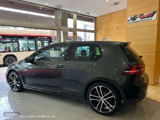 Volkswagen Golf 2.0tdi Cr Bmt Gtd 184 de 2016 con 108.000 Km por 21.900 EUR. en Barcelona