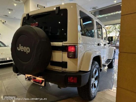 Jeep Wrangler 2.8crd Sahara Aut. de 2018 con 89.000 Km por 36.900 EUR. en Barcelona