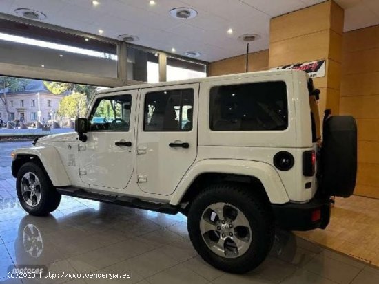 Jeep Wrangler 2.8crd Sahara Aut. de 2018 con 89.000 Km por 36.900 EUR. en Barcelona