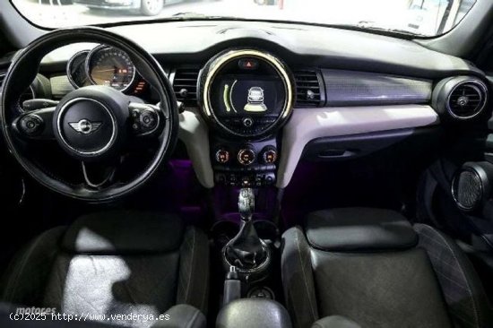 Mini Cooper 5 Puertas Automatico de 2016 con 68.676 Km por 18.490 EUR. en Madrid