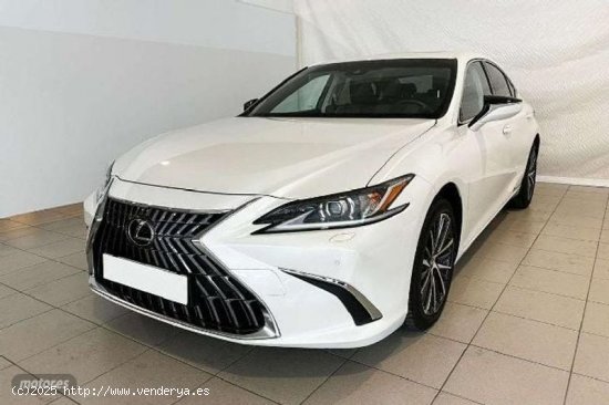  Lexus ES 300 2.5 300h Premium de 2023 con 17.900 Km por 47.900 EUR. en Madrid 